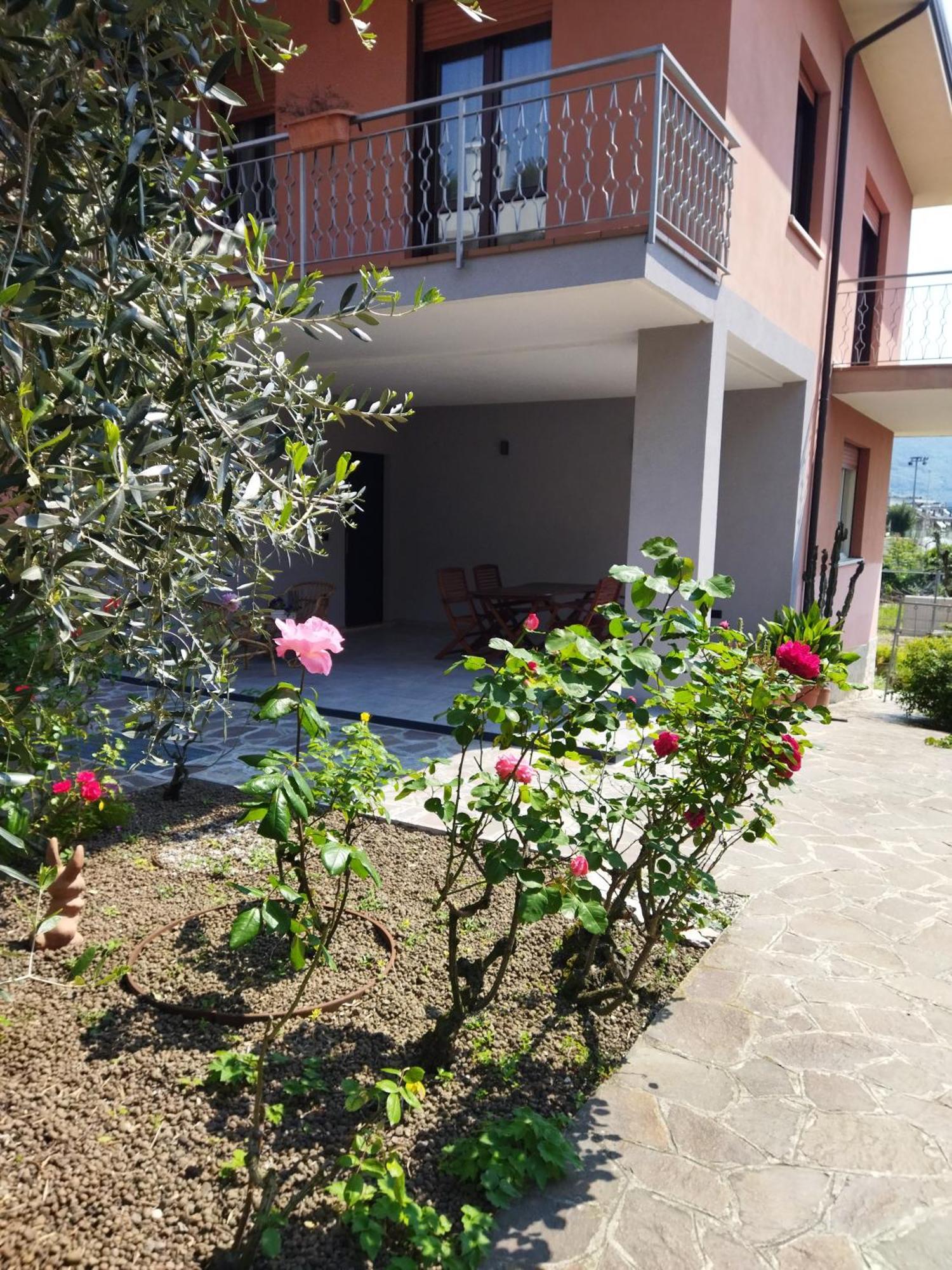 Rose Garden House Wi-Fi Apartamento Riva del Garda Exterior foto